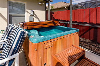 Relaxation & Comfort in our Free 4 berth Spa/Jacuzzi