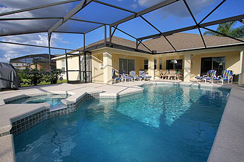 Davenport Our Beautiful Villa with Large Sunny Pool/Jacuzzi, Games Room