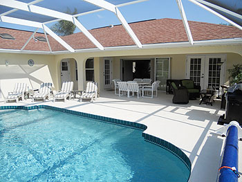 Spacious Pool Area