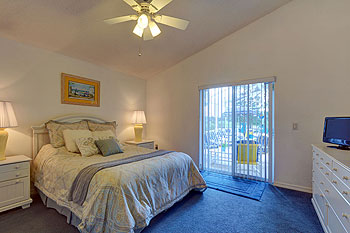 large en suite bedroom