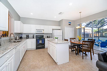 Kitchen & Breakfast Nook