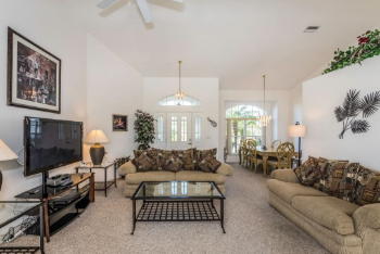 Open plan Lounge & Dining Area